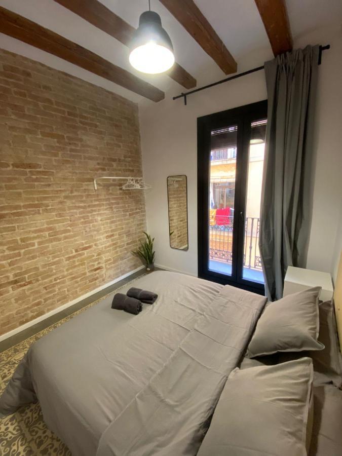 Spacious Modern Apartment In The Vibrant El Raval Барселона Екстер'єр фото